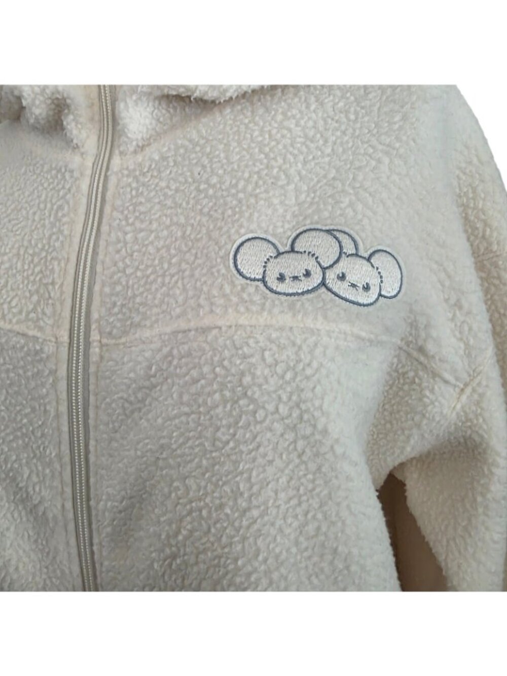 GU x Pokémon Peaceful Place Fleece Jacket Off White L NWT Japan Exclusive - Picture 3 of 7